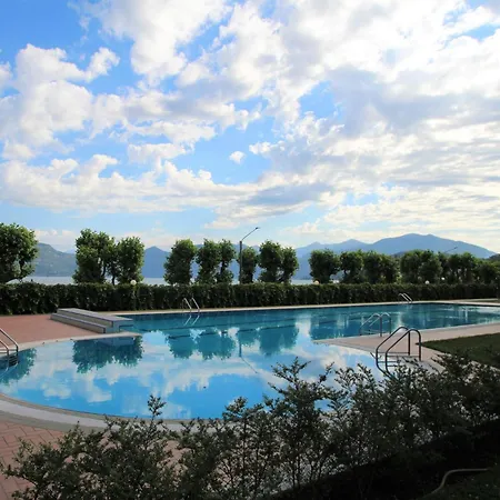 Azalea By Interhome * Porto Valtravaglia