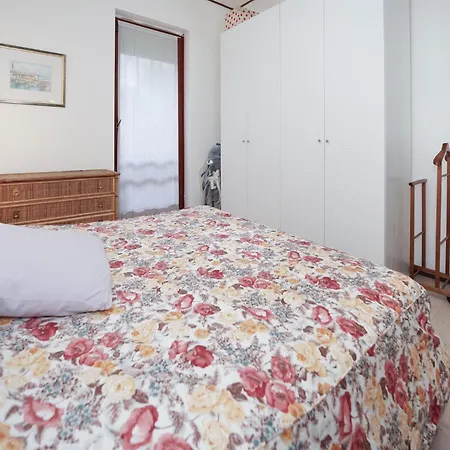 Azalea By Interhome Holiday home Porto Valtravaglia