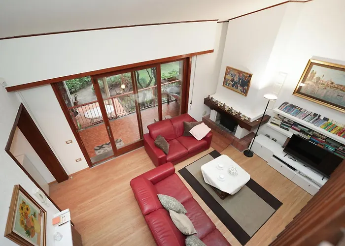 Azalea By Interhome *